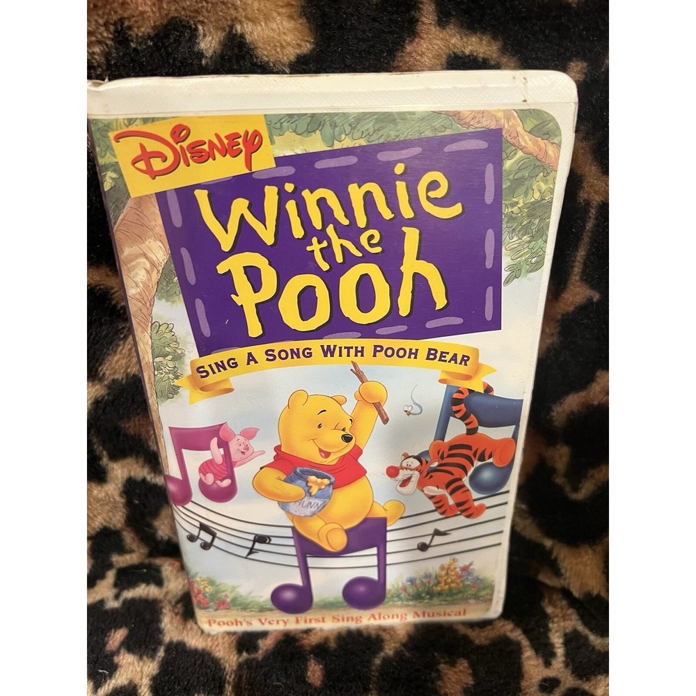 Winnie The Pooh Sing‎ A Song With Pooh Bear (VHS) (Clamshell)